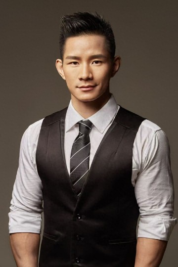 开云-从驻港教官到新媒体顶流：杨建平，如何让格斗文化“破圈”生长？|搏击|MMA|UFC|粉丝|产业_新浪体育_新浪新闻