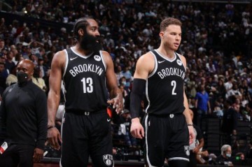 开云-哈登生死战17中5表现平平 这一次他被伤病击倒